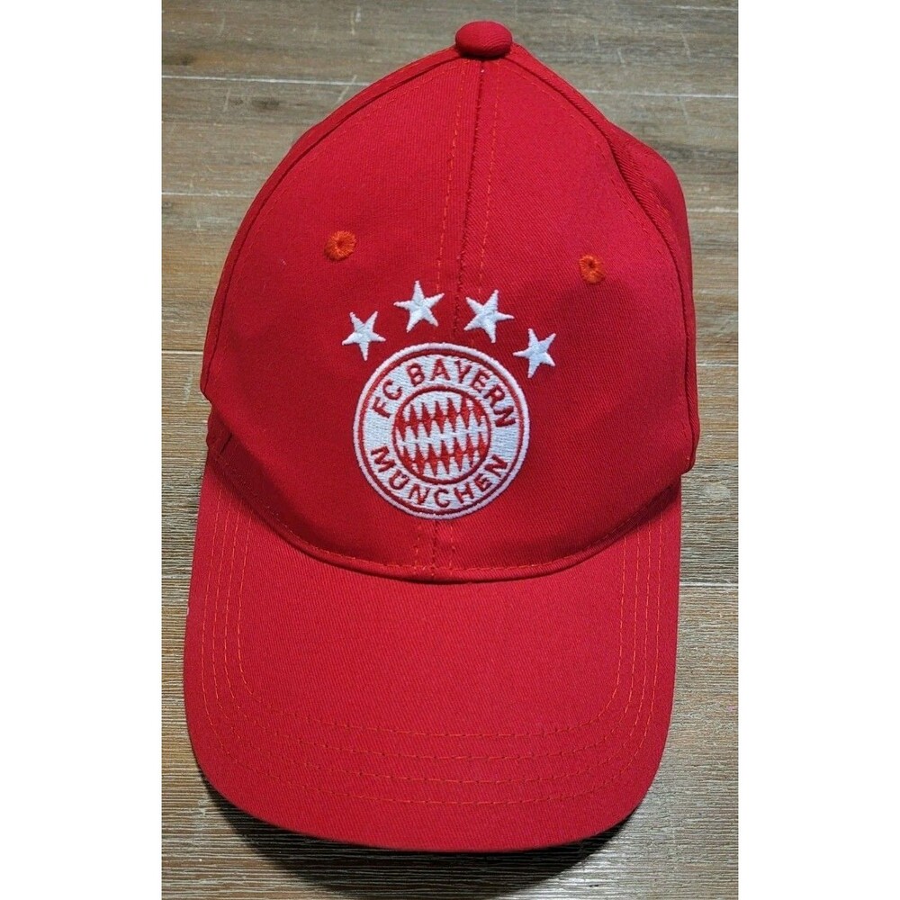 Authentic FC Bavern Munchen German Football Club Red Cap Hat Adjustable Soccer